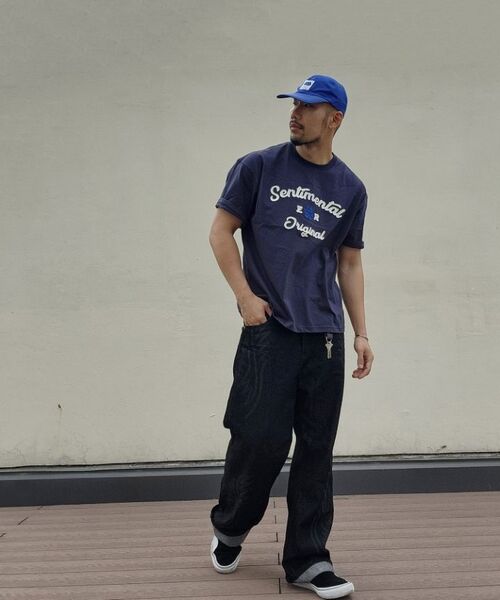ECORR（エコル）の「[ユニセックス] クローバー刺繍半袖Tシャツ_ネイビー（Tシャツ/カットソー・メンズ・その他・1/2/0/3）」の5枚目の写真