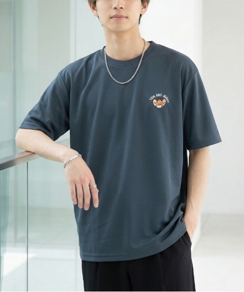 Tom＆Jerry（トムアンドジェリー）の「【TOM&JERRY/トムとジェリー】キャラクターワンポイント刺繍半袖ドライメッシュＴシャツ（吸水速乾・UVカット） ユニセックス（Tシャツ/カットソー・メンズ・ライトグリーン/オフホワイト/ブラック/ネイビー・MEDIUM/LARGE）」の6枚目の写真