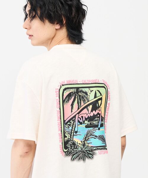 tommy jeans(トミー ジーンズ)の「リラックスフィットノベルティショートスリーブTシャツ(Tシャツ/カットソー・メンズ・グレー/ホワイト/ピンク・MEDIUM/SMALL/X-SMALL/LARGE/X-LARGE)」の8枚目の写真