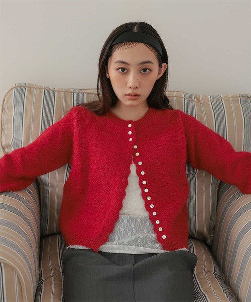miette(ミエット)の「メニーボタンシャギーニットカーディガン(カーディガン/ボレロ・レディース・レッド/ライトピンク/ブラウン/チャコール・FREE)」の4枚目の写真