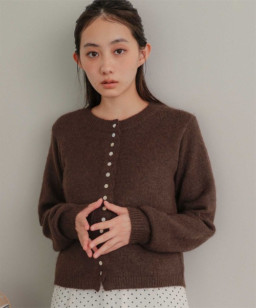 miette(ミエット)の「メニーボタンシャギーニットカーディガン(カーディガン/ボレロ・レディース・レッド/ライトピンク/ブラウン/チャコール・FREE)」の18枚目の写真