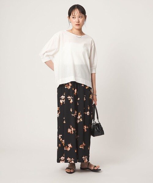 green label relaxing(グリーンレーベルリラクシング)の「フォルム スリーブ Tシャツ(Tシャツ/カットソー・レディース・オフホワイト/ブラック・FREE)」の3枚目の写真