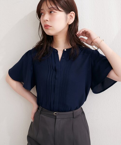natural couture(ナチュラルクチュール)の「フロントピンタックフレア袖ブラウス(シャツ/ブラウス・レディース・オフホワイト/ライトベージュ/ピンク系その他/サックスブルー/ネイビー・FREE)」の4枚目の写真
