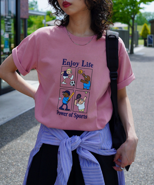 Chillfar(チルファー)の「Chillfar デザイングラフィックモチーフTシャツ(Tシャツ/カットソー・レディース・レッド系1/レッド系/ピンク系1/ピンク系/イエロー系1/イエロー系/ネイビー系2/イエロー/ピンク/レッド・FREE)」の7枚目の写真