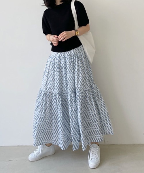 2ly2(トゥーリートゥー)の「総柄ティアードロングスカート フレアスカート ウエストゴム マキシ丈(スカート・レディース・グリーン/ホワイト・FREE)」の10枚目の写真
