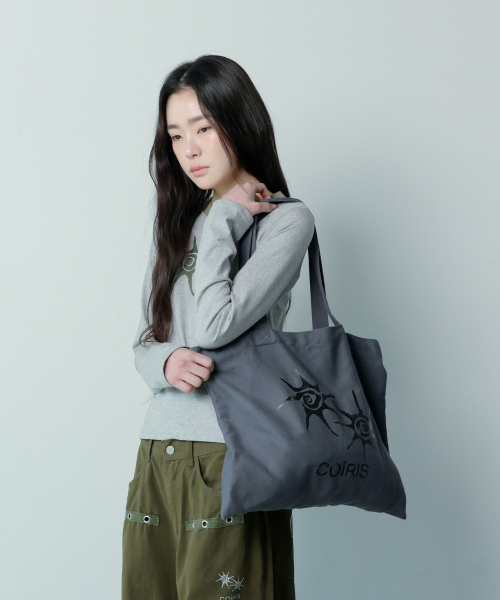COIRIS(コイリス)の「ルートベーシックショルダーバッグ 男女共用 (3カラー)(ショルダーバッグ・レディース・ブラック/Beige/チャコール・FREE)」の12枚目の写真