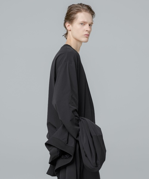 SPU(スプ)の「【セットアップ対応】多機能素材ナイロン【URBAN FLEXOR】【防しわ、ストレッチ、ウォッシャブル、抗ピリング】 Essential Pullover L/S(Tシャツ/カットソー・メンズ・チャコール/グレイッシュベージュ/ネイビー/ブラック・S/M/L/XL)」の16枚目の写真