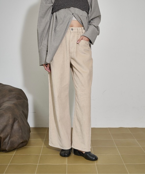 THE YOn(ザヨン)の「ウエストタックコーデュロイパンツ(その他パンツ・レディース・ブラウン/プラム/クリーム・M/S)」の9枚目の写真