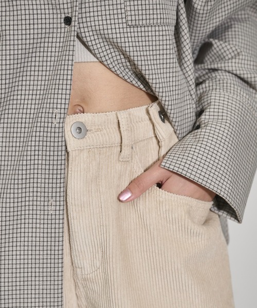 THE YOn(ザヨン)の「ウエストタックコーデュロイパンツ(その他パンツ・レディース・ブラウン/プラム/クリーム・M/S)」の4枚目の写真