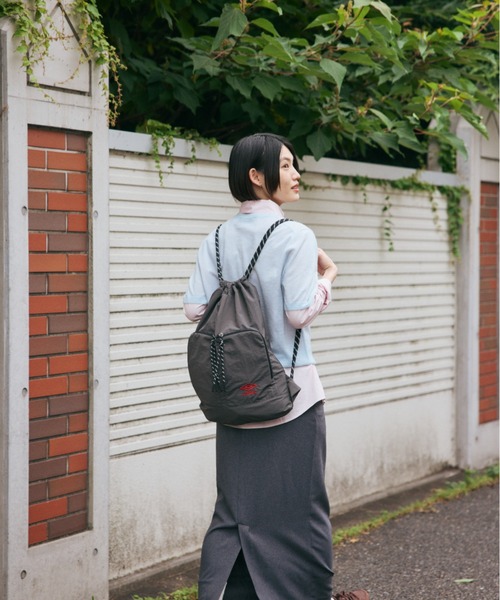 UMBRO(アンブロ)の「umbro/アンブロ 6W14 ナップサック 20322(バックパック/リュック・レディース・チャコールグレー/ライトグレー/ピンク・FREE)」の8枚目の写真
