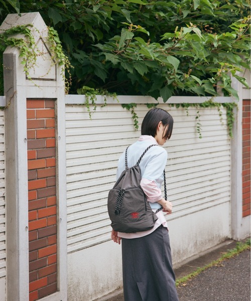 UMBRO(アンブロ)の「umbro/アンブロ 6W14 ナップサック 20322(バックパック/リュック・レディース・チャコールグレー/ライトグレー/ピンク・FREE)」の9枚目の写真