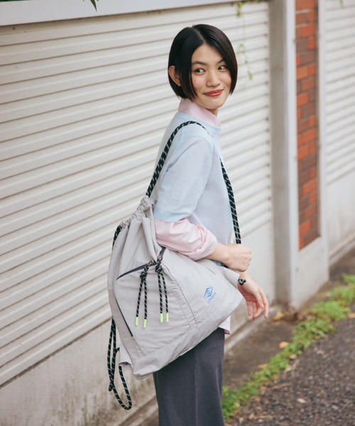 UMBRO(アンブロ)の「umbro/アンブロ 6W14 ナップサック 20322(バックパック/リュック・レディース・チャコールグレー/ライトグレー/ピンク・FREE)」の16枚目の写真