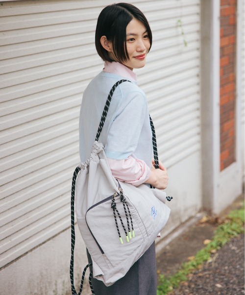UMBRO(アンブロ)の「umbro/アンブロ 6W14 ナップサック 20322(バックパック/リュック・レディース・チャコールグレー/ライトグレー/ピンク・FREE)」の17枚目の写真