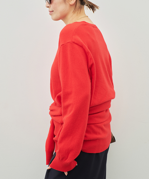 Deuxieme Classe（ドゥーズィエムクラス）の「【SOURCE UNKNOWN/ソース アンノウン】TIO EXTRA SHAWL KNIT（ニット/セーター・レディース・チャコールグレー/レッド・FREE）」の8枚目の写真