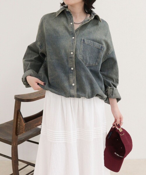 fredy emue(フレディエミュ)の「裾ドロストデニム/ホース柄シャツ(シャツ/ブラウス・レディース・ベージュ系その他/グレイッシュブルー/ブルー・38)」の3枚目の写真
