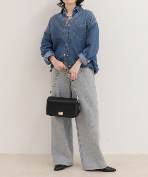 fredy emue(フレディエミュ)の「裾ドロストデニム/ホース柄シャツ(シャツ/ブラウス・レディース・ベージュ系その他/グレイッシュブルー/ブルー・38)」の17枚目の写真