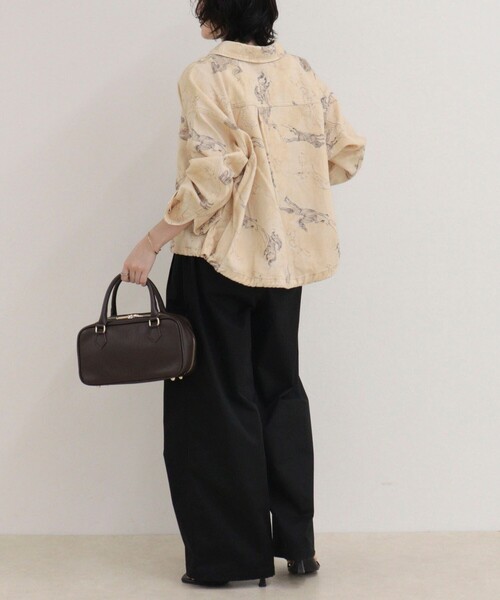 fredy emue(フレディエミュ)の「裾ドロストデニム/ホース柄シャツ(シャツ/ブラウス・レディース・ベージュ系その他/グレイッシュブルー/ブルー・38)」の4枚目の写真