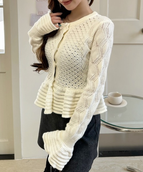 Ada.(エイダ)の「透かし編み ペプラム キャンディスリーブカーディガン(カーディガン/ボレロ・レディース・ピンク/アイボリー/グレー・FREE)」の6枚目の写真