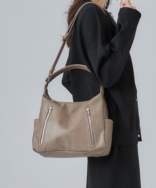 SHOO・LA・RUE(シューラルー)の「【2WAY】フロントダブルポケットショルダー(ショルダーバッグ・レディース・ブラック/ブラウン系その他/アイボリー・00)」の8枚目の写真