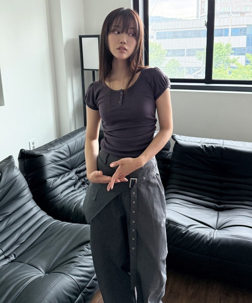 4INT.(フォイント)の「【6color】ヘンリーネック パフスリーブ シャーリング 半袖 Tシャツ(Tシャツ/カットソー・メンズ・ブラック/グレー/パープル/チャコール/アクア・FREE)」の10枚目の写真