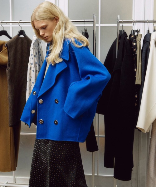LE CIEL BLEU(ルシェルブルー)の「ダブルフェイスクロップドピーコート / Double-Face Cropped Peacoat(その他アウター・レディース・キャメル/ブルー・36)」の1枚目の写真