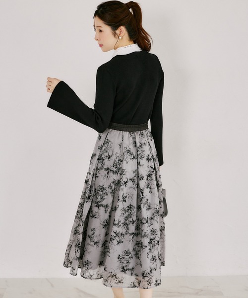 tocco closet（トッコ　クローゼット）の「フロッキーラインフラワーラメシアータックボリュームスカート（スカート・レディース・アッシュ/アイボリー・M）」の17枚目の写真