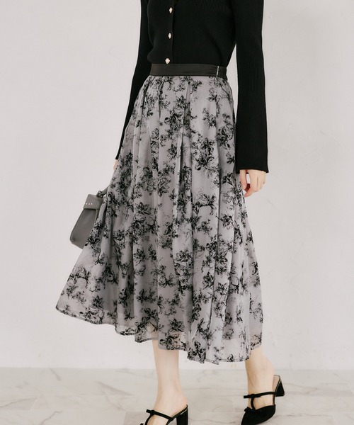 tocco closet（トッコ　クローゼット）の「フロッキーラインフラワーラメシアータックボリュームスカート（スカート・レディース・アッシュ/アイボリー・M）」の7枚目の写真