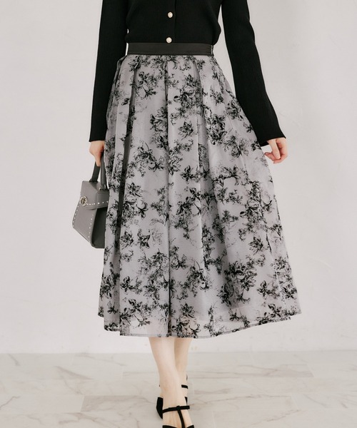 tocco closet（トッコ　クローゼット）の「フロッキーラインフラワーラメシアータックボリュームスカート（スカート・レディース・アッシュ/アイボリー・M）」の18枚目の写真