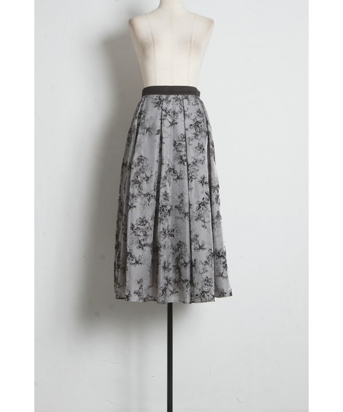 tocco closet（トッコ　クローゼット）の「フロッキーラインフラワーラメシアータックボリュームスカート（スカート・レディース・アッシュ/アイボリー・M）」の8枚目の写真