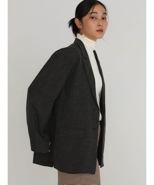FIKA.(フィーカ)の「Over tailored jacket(テーラードジャケット・レディース・ブラック/ブラウン・MEDIUM)」の5枚目の写真