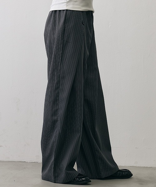 Shoowtime(ショウタイム)の「Grunge Stripe Loose Wide Slacks / グランジ ストライプ ルーズワイドスラックス(スラックス・メンズ・グレー/ブラック・X-LARGE/LARGE/MEDIUM)」の13枚目の写真