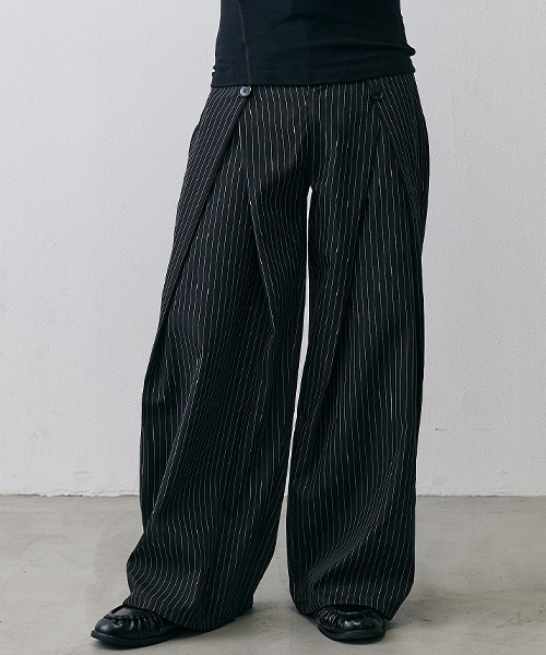 Shoowtime(ショウタイム)の「Grunge Stripe Loose Wide Slacks / グランジ ストライプ ルーズワイドスラックス(スラックス・メンズ・グレー/ブラック・X-LARGE/LARGE/MEDIUM)」の3枚目の写真