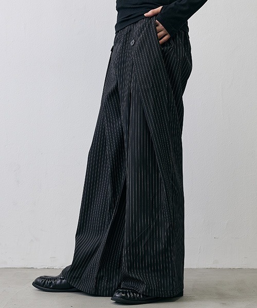 Shoowtime(ショウタイム)の「Grunge Stripe Loose Wide Slacks / グランジ ストライプ ルーズワイドスラックス(スラックス・メンズ・グレー/ブラック・X-LARGE/LARGE/MEDIUM)」の4枚目の写真