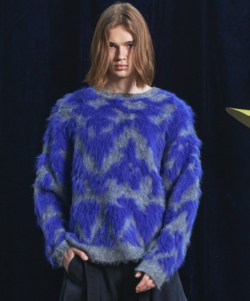 MAISON SPECIAL(メゾンスペシャル)の「《UNISEX》ジオメトリックジャガードプライムオーバーシャギーニットセーター/Geometric Jacquard Prime-Over Shaggy Knit Sweater【MAISON SPECIAL/メゾンスペシャル】(ニット/セーター・メンズ・ブルー/レッド・0/2/1)」の1枚目の写真