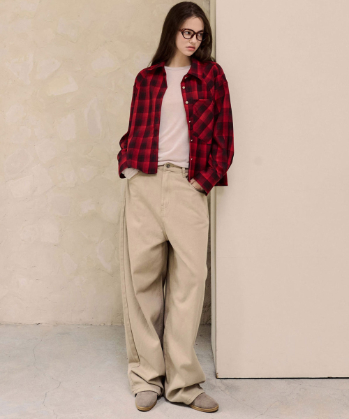 LUSIDA（ルシダ）の「STOE 2バックポケット ワイドパンツ_3色（その他パンツ・レディース・ブラック/カーキ/ベージュ・X-SMALL/1(S)/2(M)/3(L)）」の4枚目の写真