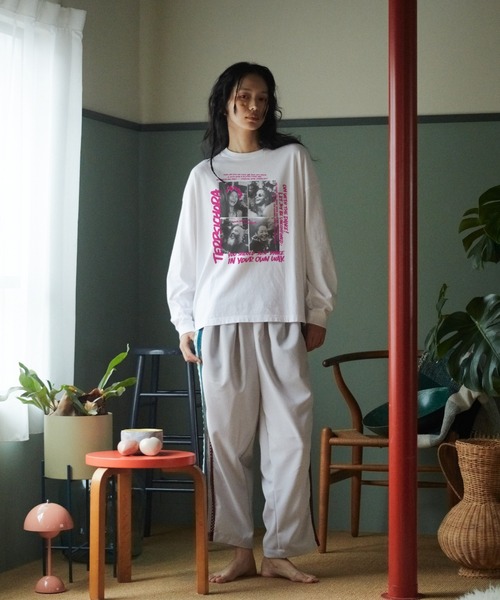 STOF(ストフ)の「STOF/ストフ/PIGMENT-DYED L/S TEE D/TERPSICHORA(Tシャツ/カットソー・メンズ・ホワイト/ブラック・L/M/S)」の1枚目の写真