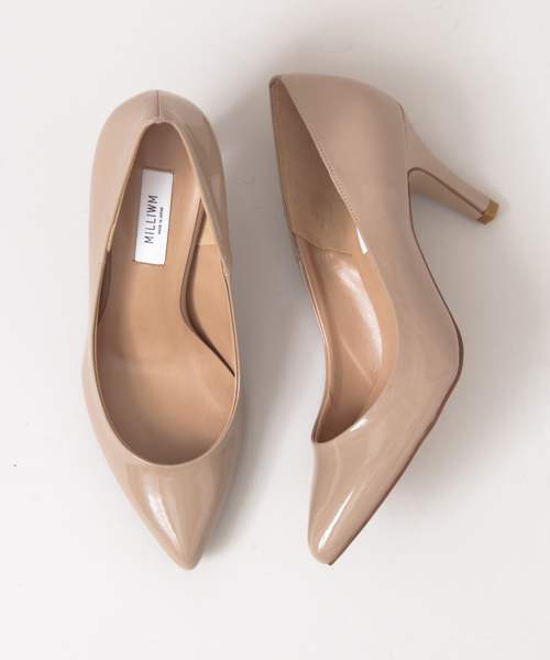 URBAN RESEARCH（アーバンリサーチ）の「UR MILLIWM EnamelPointedPumps（パンプス・レディース・ブラック/ベージュ・22.5/23.5/24/24.5/23）」の3枚目の写真