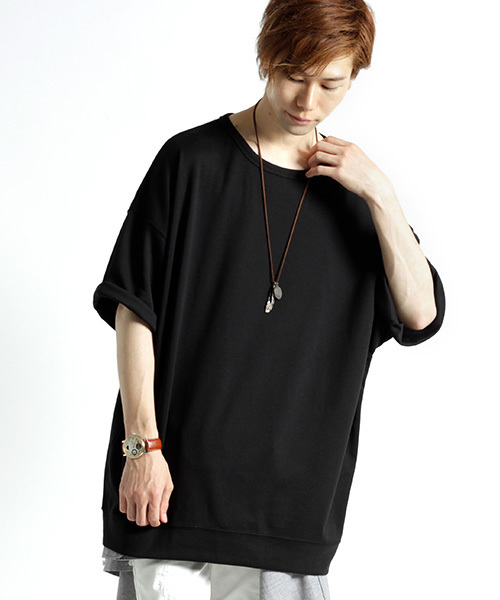 MONO-MART（モノマート）の「スーパーオーバーサイズ プルオーバー ビッグシルエットスウェット(1/2スリーブ)（スウェット・メンズ・ブラック/ブルー/チャコール/ベージュ/ピンク・FREE）」の2枚目の写真