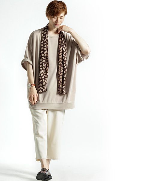 MONO-MART（モノマート）の「スーパーオーバーサイズ プルオーバー ビッグシルエットスウェット(1/2スリーブ)（スウェット・メンズ・ブラック/ブルー/チャコール/ベージュ/ピンク・FREE）」の8枚目の写真