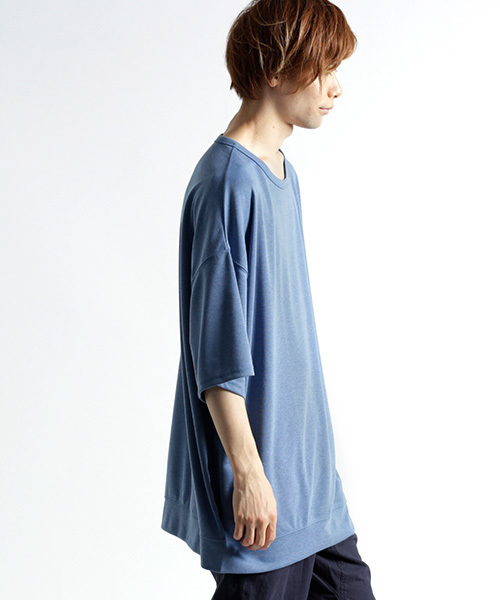 MONO-MART（モノマート）の「スーパーオーバーサイズ プルオーバー ビッグシルエットスウェット(1/2スリーブ)（スウェット・メンズ・ブラック/ブルー/チャコール/ベージュ/ピンク・FREE）」の17枚目の写真