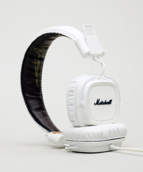 NANO universe(ナノユニバース)の「ヘッドフォン(スピーカー・メンズ・ホワイト/ブラック・FREE)」の1枚目の写真