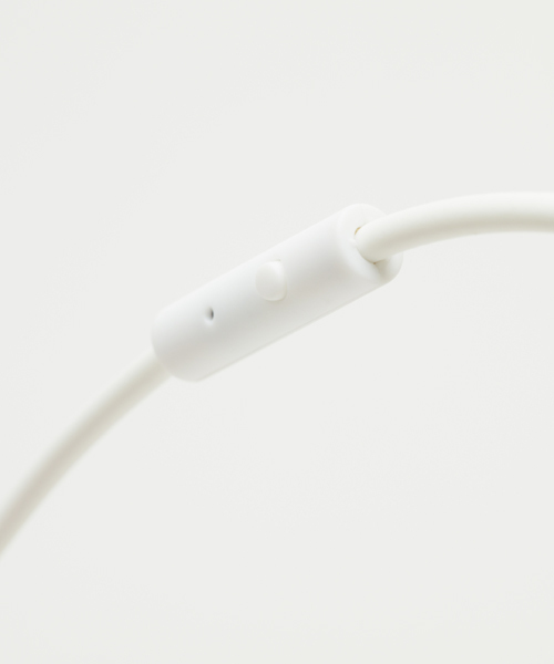 NANO universe(ナノユニバース)の「ヘッドフォン(スピーカー・メンズ・ホワイト/ブラック・FREE)」の6枚目の写真