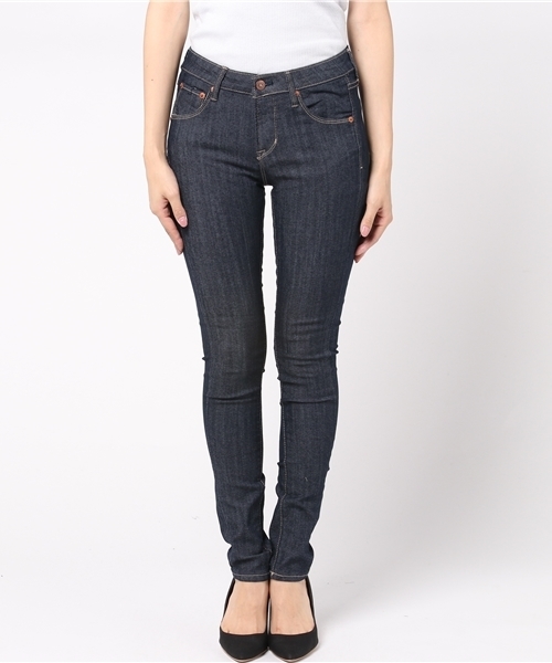 earth music&ecology(アースミュージックアンドエコロジー)の「スキスキスキニー(デニムライク)(デニムパンツ・レディース・インディゴブルー/ブラック・S/L/XXS/XS/M)」の3枚目の写真