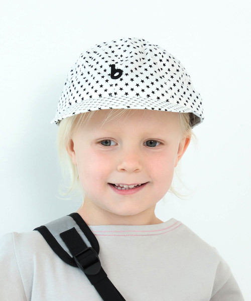 こども ビームス（コドモビームス）の「INFIELDER DESIGN × こども ビームス / 別注 星柄 キャップ (ユニセックス)（キャップ・キッズ・ホワイト/ネイビー・ONE SIZE）」の2枚目の写真