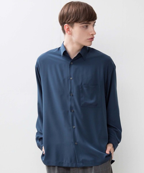 STUDIOUS（ステュディオス）の「【STUDIOUS】ヴィンテージサテンビッグシルエットシャツ（シャツ/ブラウス・メンズ・ブルー/ネイビー/ベージュ/ブラック・1/2/3）」の3枚目の写真