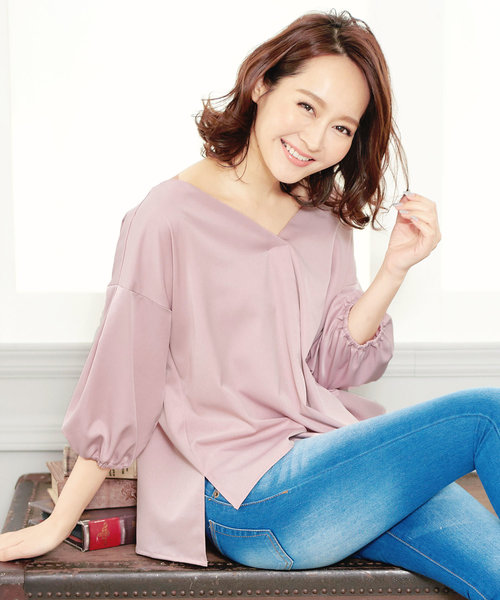 KOBE LETTUCE（コウベレタス）の「ボリュームバルーン袖Vネックスキッパーシャツ ブラウス レディース トップス[C3138]神戸レタス（シャツ/ブラウス・レディース・ラベンダー/オフホワイト/サックスブルー/ピンクベージュ/ネイビー/ホワイト系その他/イエロー/ベージュ/プラム/ブルーグリーン/ホワイト系その他2/ブラック系その他・FREE）」の12枚目の写真