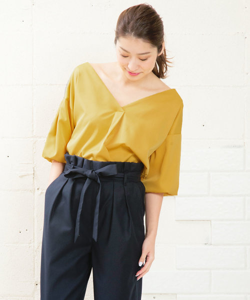 KOBE LETTUCE（コウベレタス）の「ボリュームバルーン袖Vネックスキッパーシャツ ブラウス レディース トップス[C3138]神戸レタス（シャツ/ブラウス・レディース・ラベンダー/オフホワイト/サックスブルー/ピンクベージュ/ネイビー/ホワイト系その他/イエロー/ベージュ/プラム/ブルーグリーン/ホワイト系その他2/ブラック系その他・FREE）」の11枚目の写真