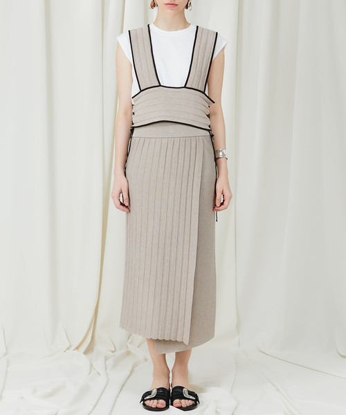 STUDIOUS（ステュディオス）の「【STUDIOUS】ワイドリブニットビスチェ（ニット/セーター・レディース・ベージュ/ブラック・FREE）」の10枚目の写真