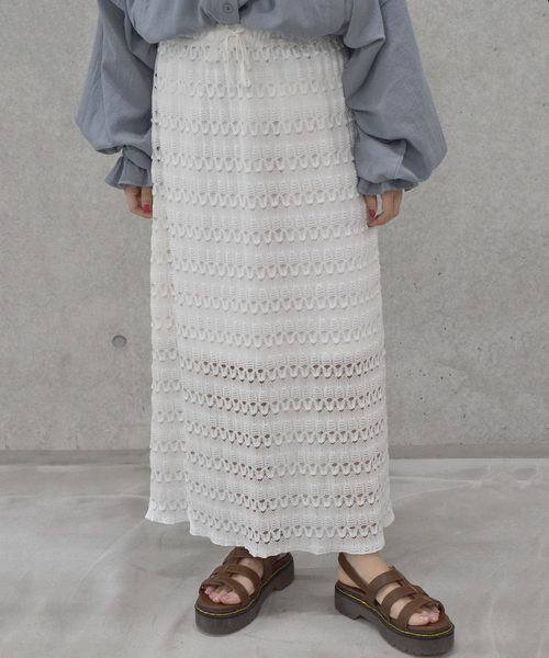 w closet（ダブルクローゼット）の「クロシェレーススカート（スカート・レディース・オフホワイト/アイボリー/モカ・FREE）」の2枚目の写真