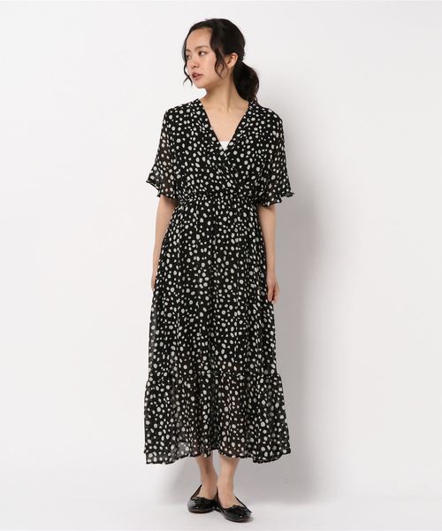 KOBE LETTUCE（コウベレタス）の「[小花柄/ダルメシアン柄]カシュクールベルスリーブマキシ丈ワンピース（ワンピース・レディース・ホワイト系その他/ブラック系その他/ホワイト系その他2/ブラック系その他2・FREE）」の7枚目の写真